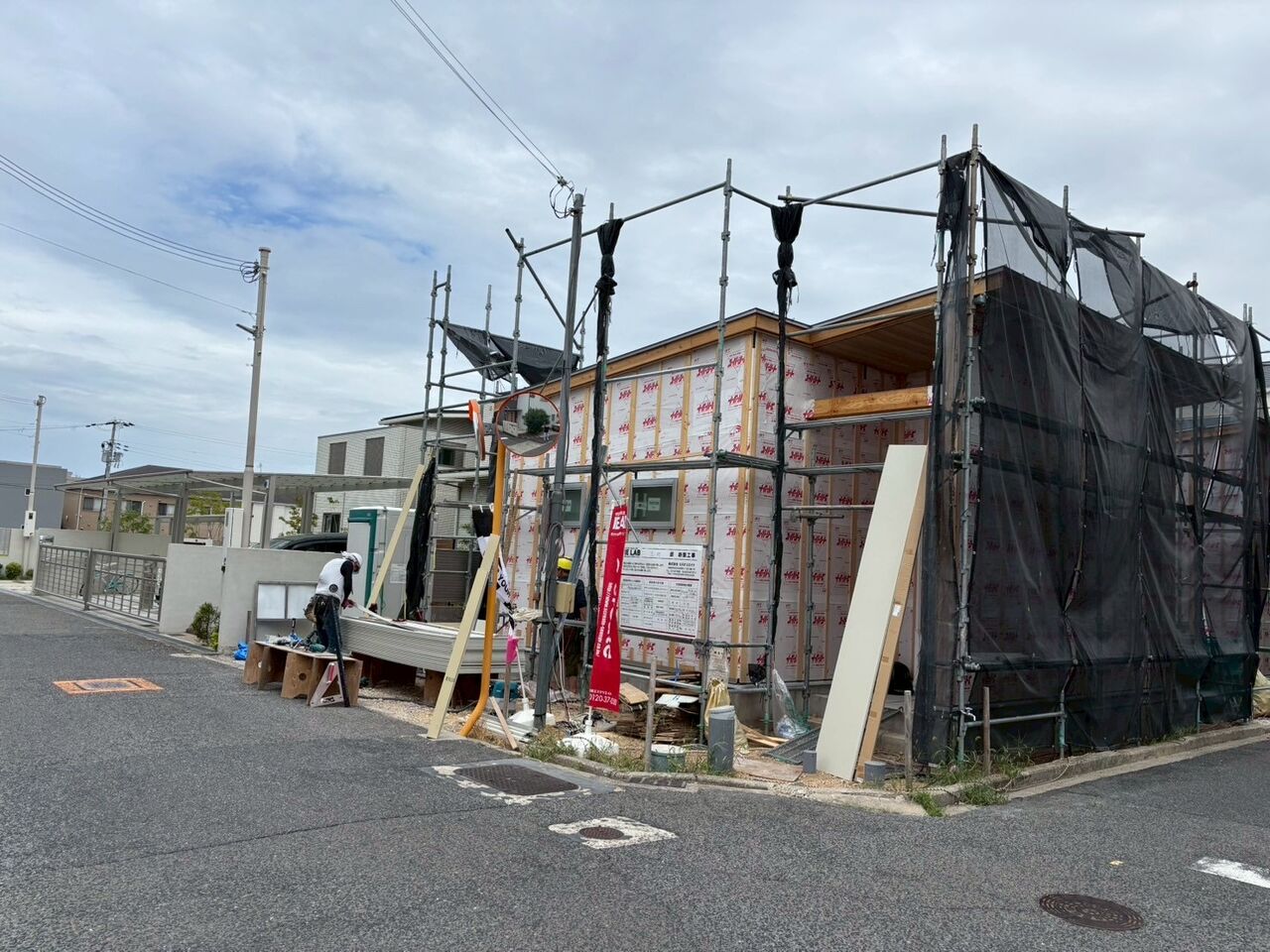 外壁工事スタート